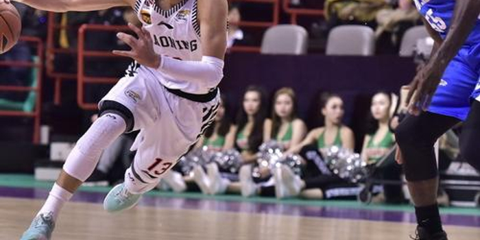 他连续多场 他连续多场